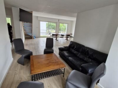 Chambre en colocation maison meublée