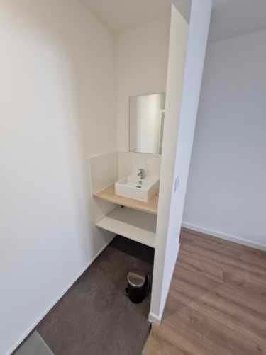 Chambre en colocation maison meublée