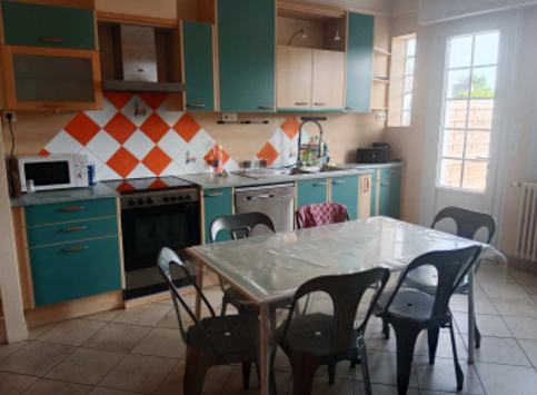 Maison 12 lits, à louer en un bail, 3500€ mensuel