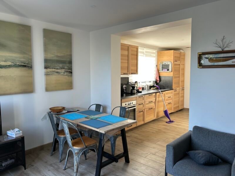 Coloc 3chambres Saint-Marc, 350€