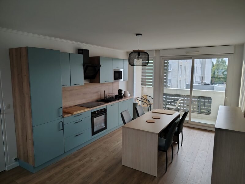 Colocation T4, 3 chambres dispos 497€TTC/personne